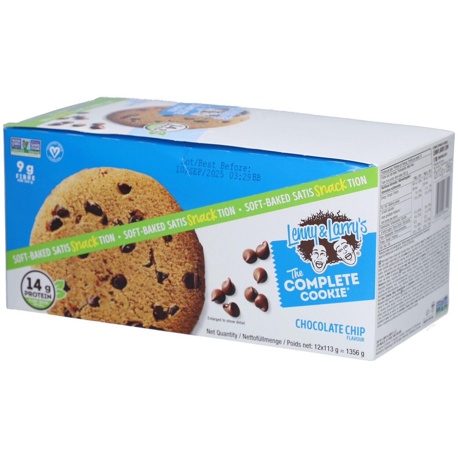 Karton mit Lenny & Larry's The Complete Cookie Chocolate Chip. Blaue Verpackung mit Cookie-Bild und Text. 14g Protein.