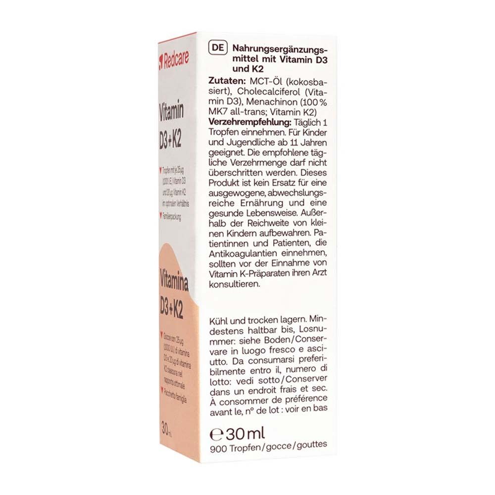 Rückseite der Verpackung Redcare Vitamin D3 + K2. Text in Deutsch und Italienisch. Enthält Informationen zu Inhaltsstoffen und Anwendung.