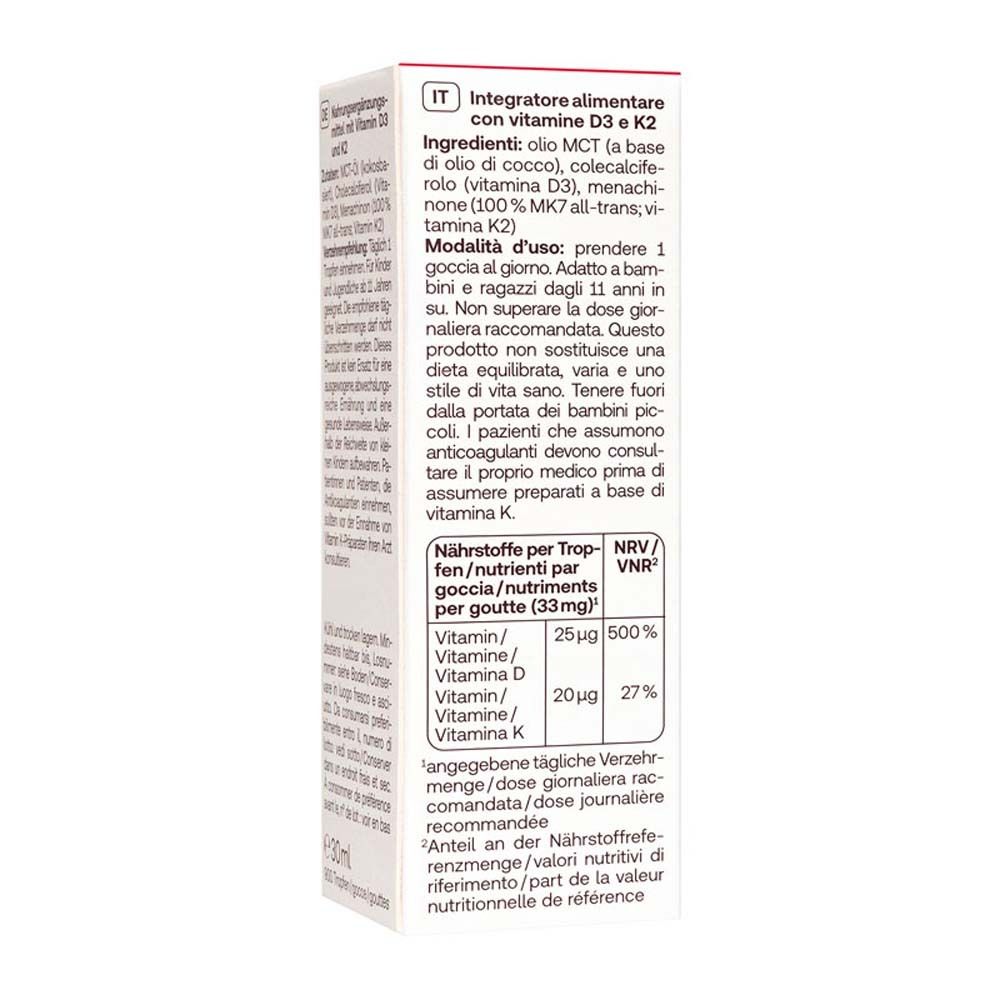 Rückseite der Verpackung Redcare Vitamin D3 + K2. Text in Deutsch und Italienisch. Enthält Informationen zu Inhaltsstoffen und Anwendung.