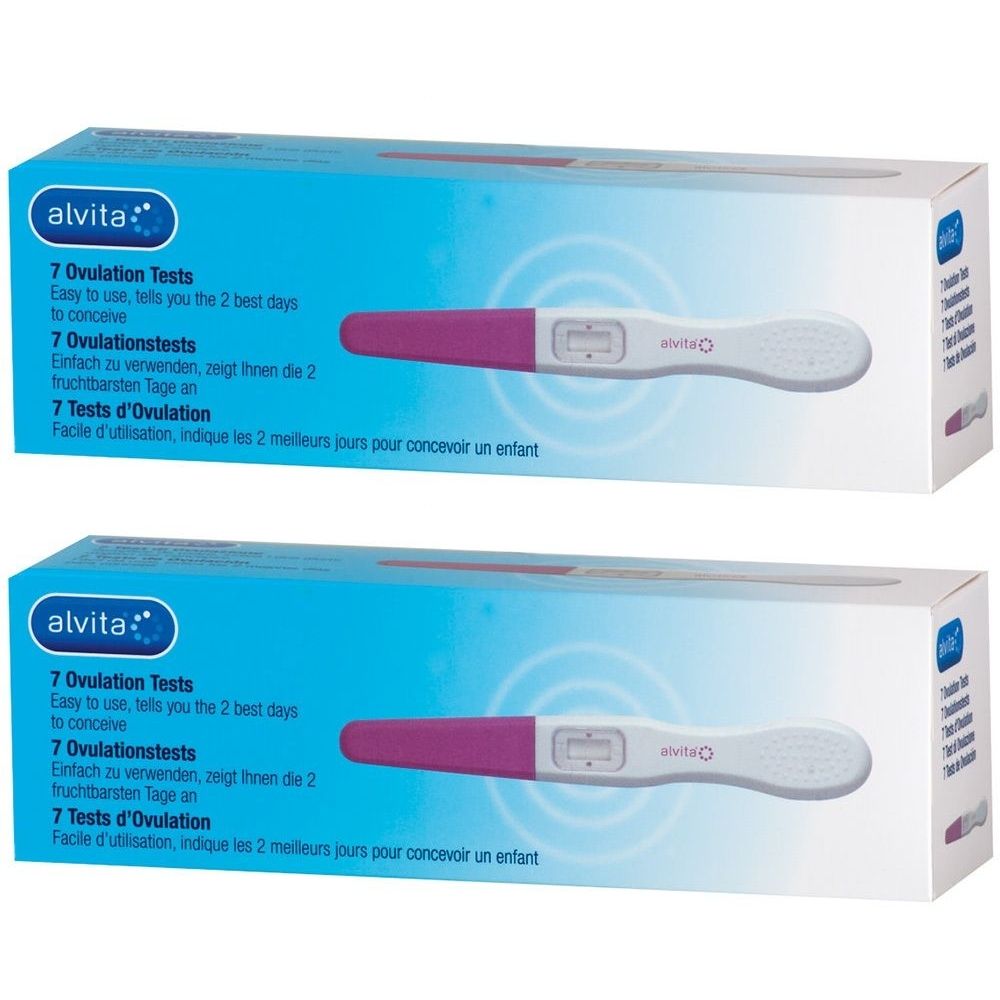 Zwei Schachteln mit Ovulationstests. Auf jeder Schachtel steht "alvita" und "7 Ovulationstests". Die Tests sind in Form von Stiften mit lila Spitzen.