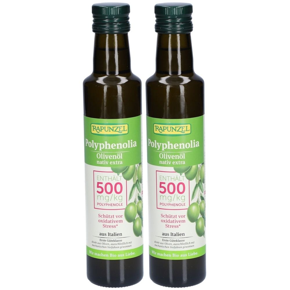 Zwei Flaschen Olivenöl mit grünen Etiketten. Aufschrift: Polyphenolia, nativ extra. Enthält 500 mg/kg Polyphenole.