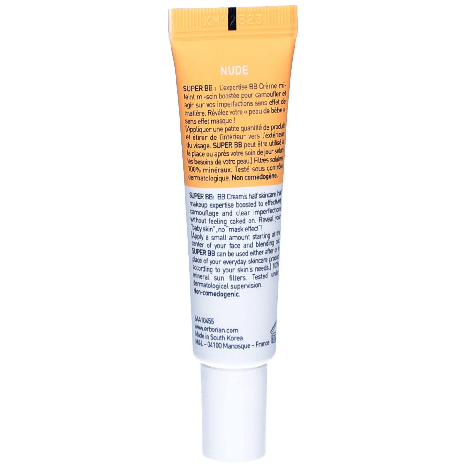 Rückseite der Creme-Tube SUPER BB. Text in mehreren Sprachen. Produktname, Inhaltsstoffe und Herstellerinformationen.