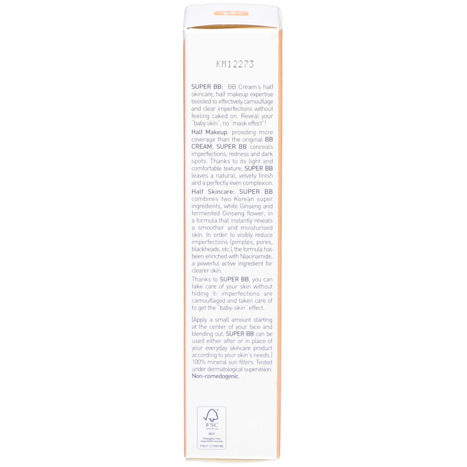 Seite der Verpackung der SUPER BB Creme. Text in Englisch. Farbton: Doré. Orange-weiße Farbgebung. FSC-Logo.