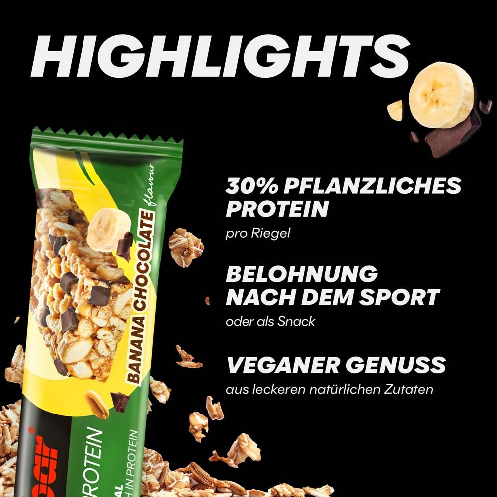 Powerbar NATURAL PROTEIN Bananen-Schokolade Riegel. Grün-gelbe Verpackung. Vegan, 30% Protein. Text: "BELOHNUNG NACH DEM SPORT".