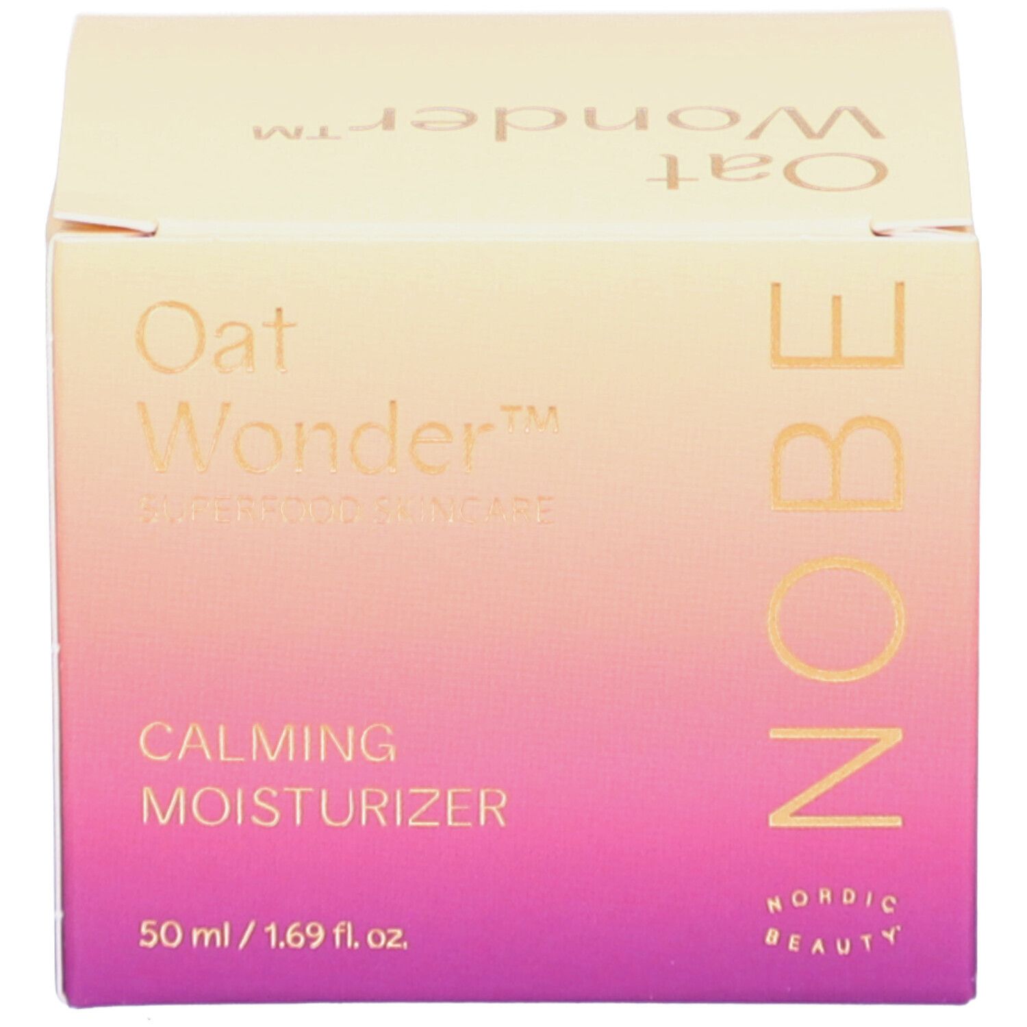 Schachtel mit Farbverlauf. Aufschrift: Oat Wonder, Superfood Skincare, Calming Moisturizer. 50 ml / 1.69 fl. oz. NOBE-Logo.