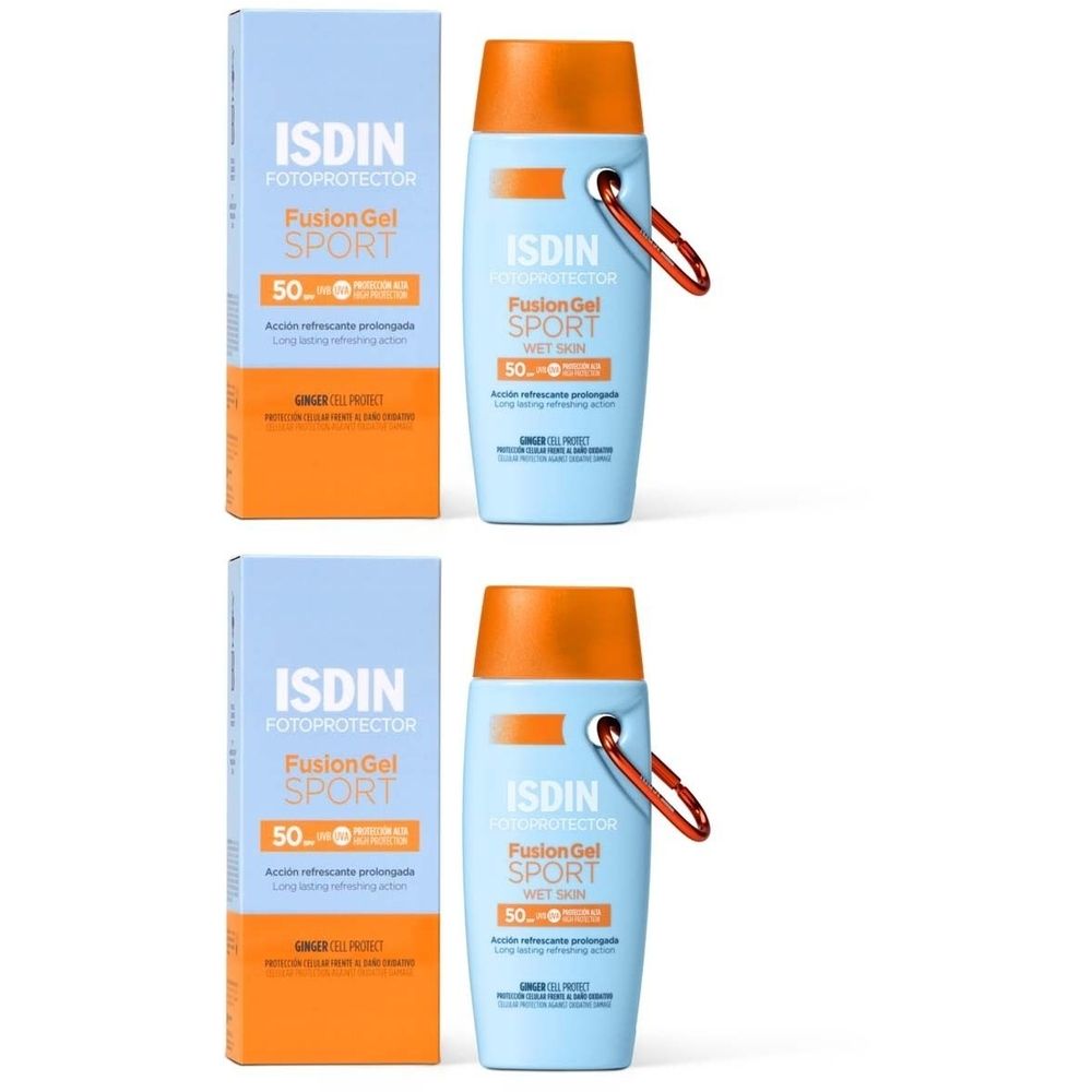 Zwei Flaschen ISDIN Fusion Gel SPORT Sonnenschutzgel LSF 50 mit Verpackung. Hellblaue Flaschen mit orangefarbenen Kappen und Karabinerhaken.