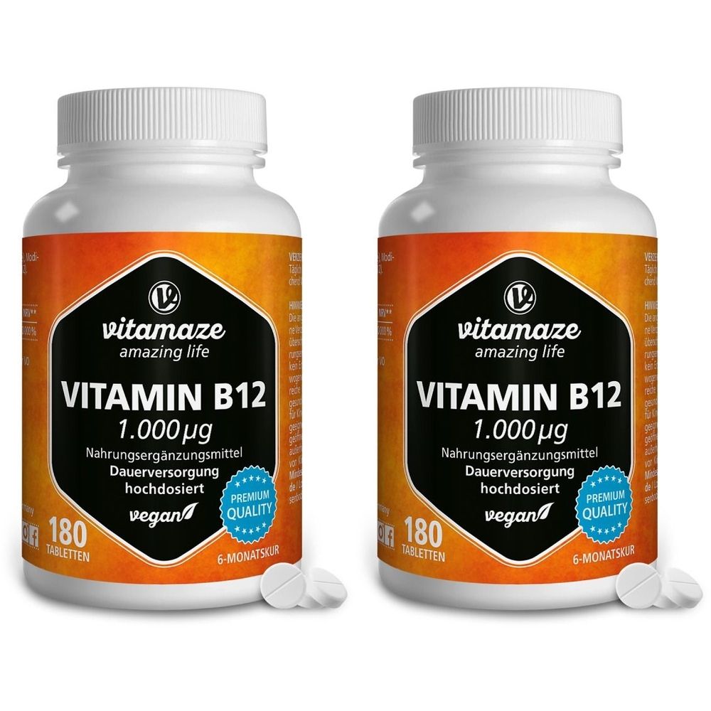 Zwei weiße Flaschen mit Etiketten. Aufschrift: VITAMIN B12 1.000 µg, vegan. 180 Tabletten. Premium Quality Siegel.