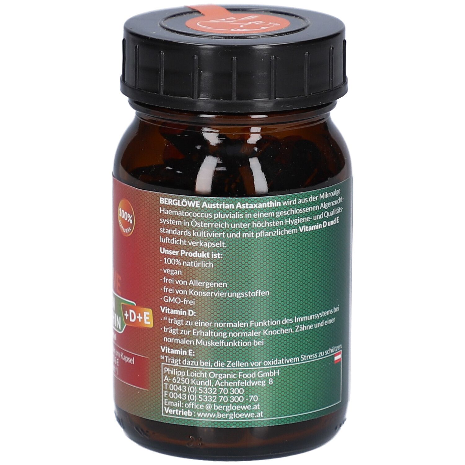 Rückseite der braunen Glasflasche. Etikett mit Produktinformationen, Herstelleradresse und Zertifizierungen.