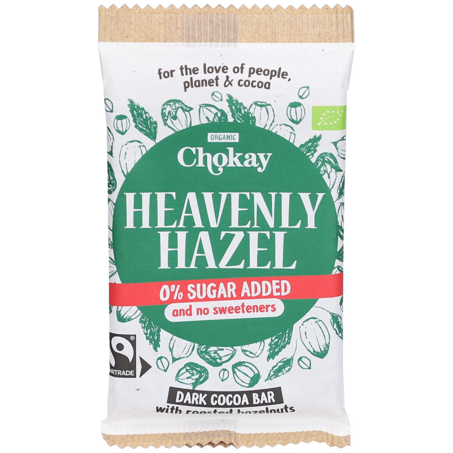 Verpackung der Chokay Heavenly Hazel Bar. Weiß mit grünem Kreis, Text: Heavenly Hazel, 0% Zuckerzusatz. Fairtrade-Siegel.