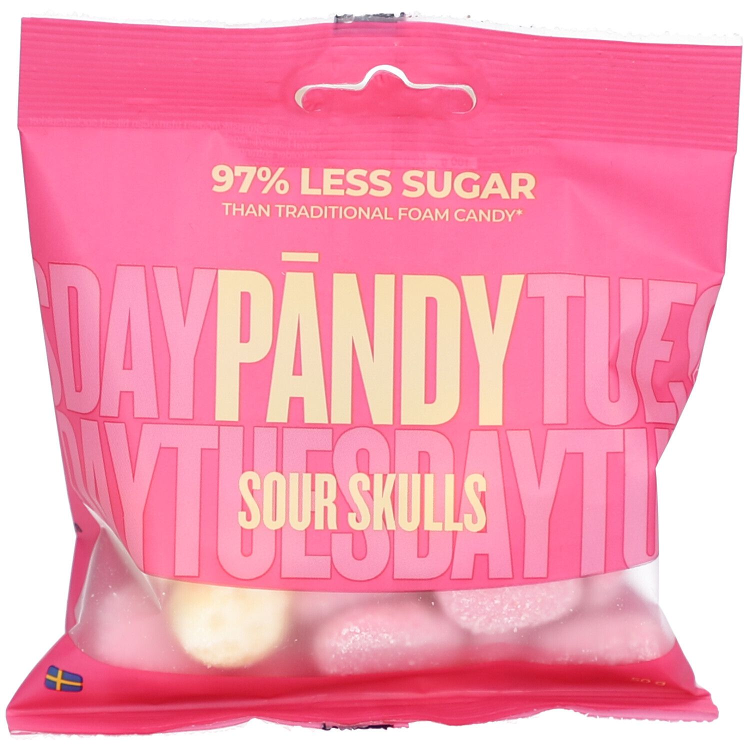 Rosa Verpackung mit transparentem Fenster. PÄNDY Sour Skulls. 97% weniger Zucker. 50g. Schwedische Flagge.
