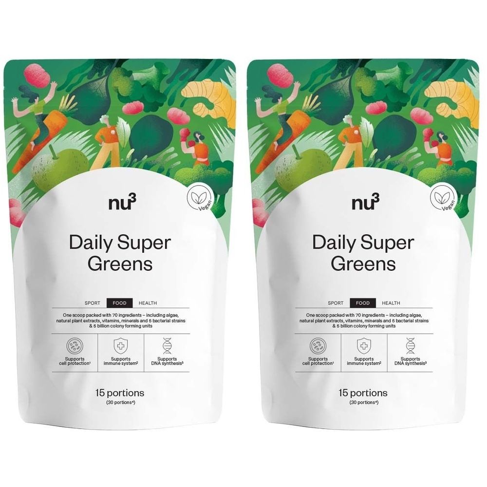 Zwei Beutel nu3 Daily Super Greens. Weiße Verpackung mit grünem Deckel. Text: Daily Super Greens, 15 Portionen, vegan.