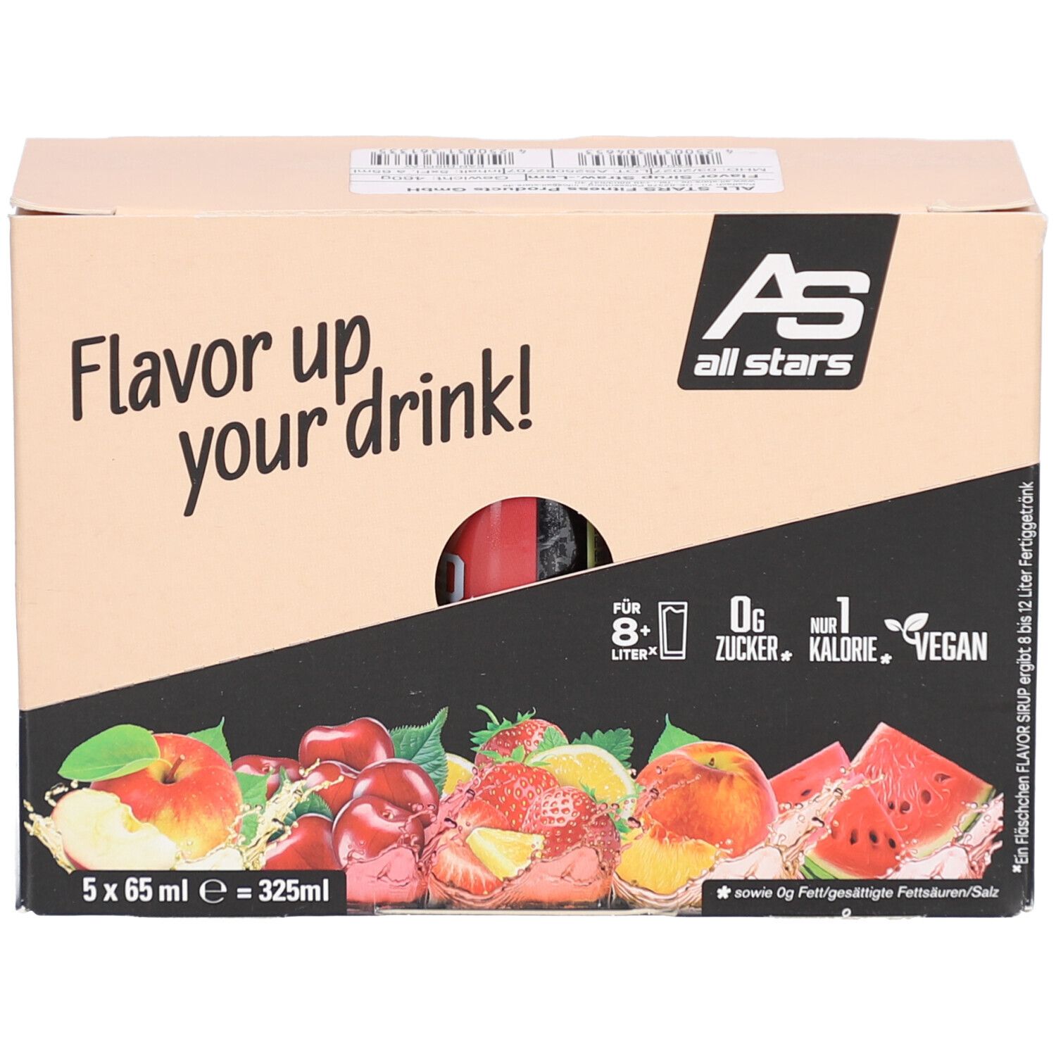 Karton mit Sirup-Flaschen. AS all stars, 5x65ml. Aufschrift: Flavor up your drink! Abbildung von Früchten. 0g Zucker, 1 Kalorie, vegan.