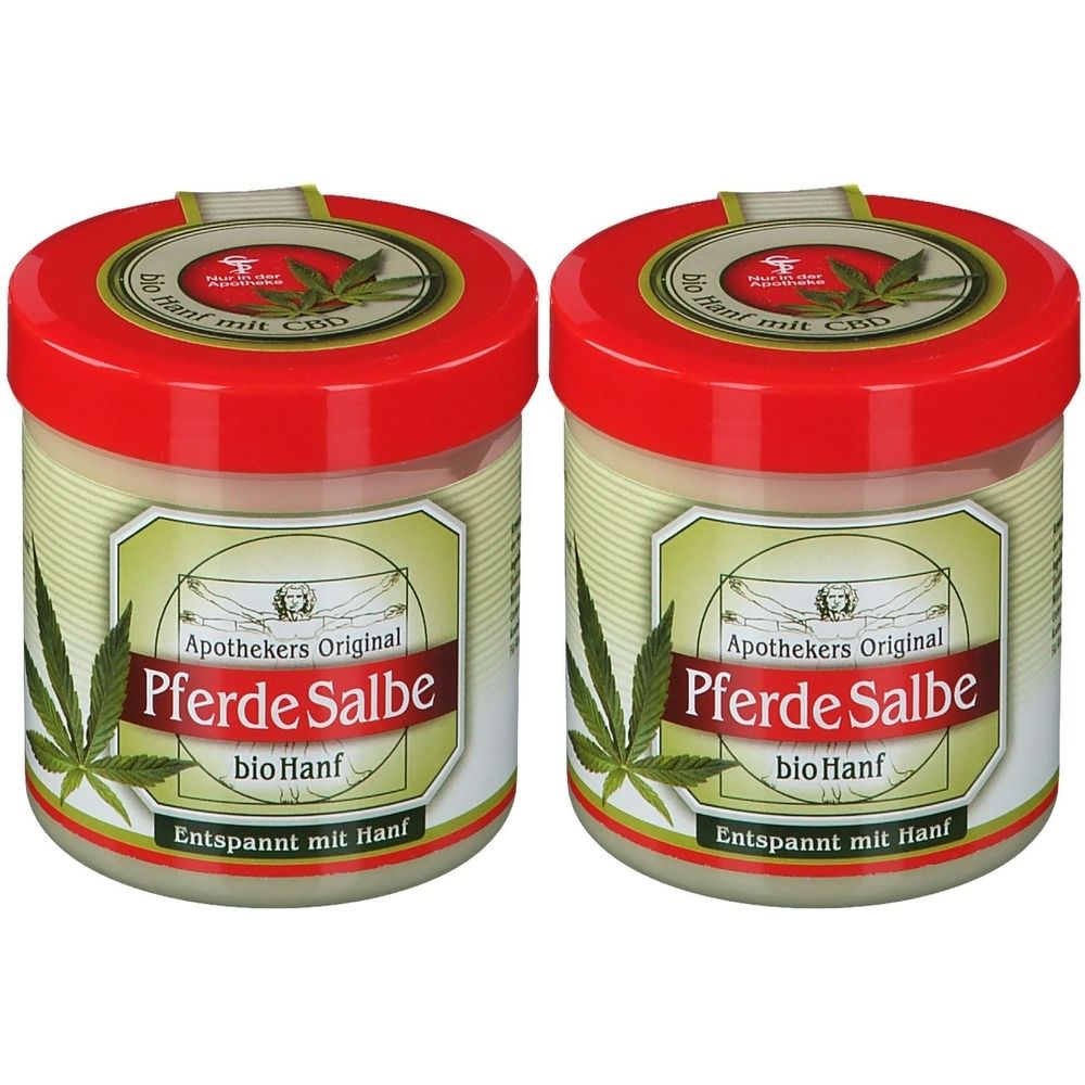 Zwei Tiegel mit rotem Deckel und Etikett. Auf dem Etikett steht "Pferde Salbe bio Hanf".