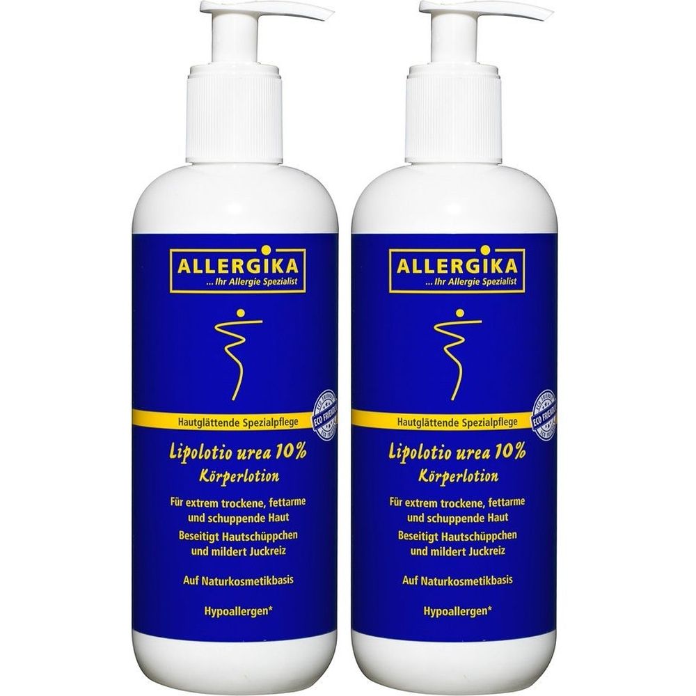 Zwei weiße Flaschen mit blauen Etiketten. Aufschrift: ALLERGIKA, Lipolotio urea 10%, Körperlotion. Mit Spender.