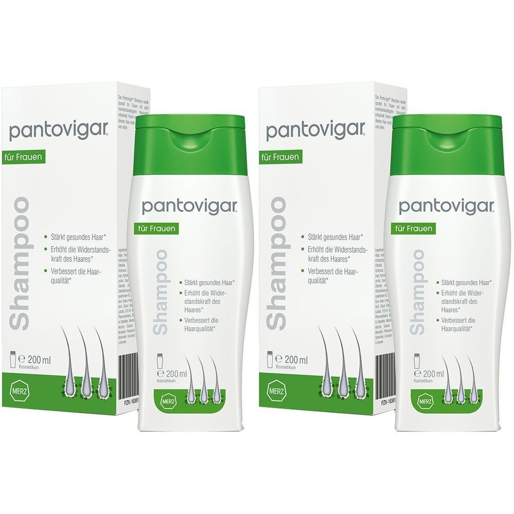 Zwei Flaschen und zwei Kartons Pantovigar Shampoo. Flaschen weiß, Deckel grün. Kartons mit Produktnamen und Inhaltsangaben.