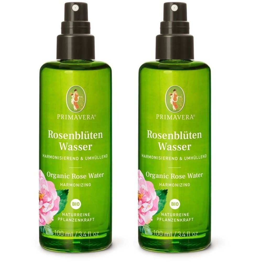 Zwei grüne Sprühflaschen mit schwarzem Sprühkopf. Aufschrift: PRIMAVERA Rosenblüten Wasser, Organic Rose Water, Bio-Siegel.