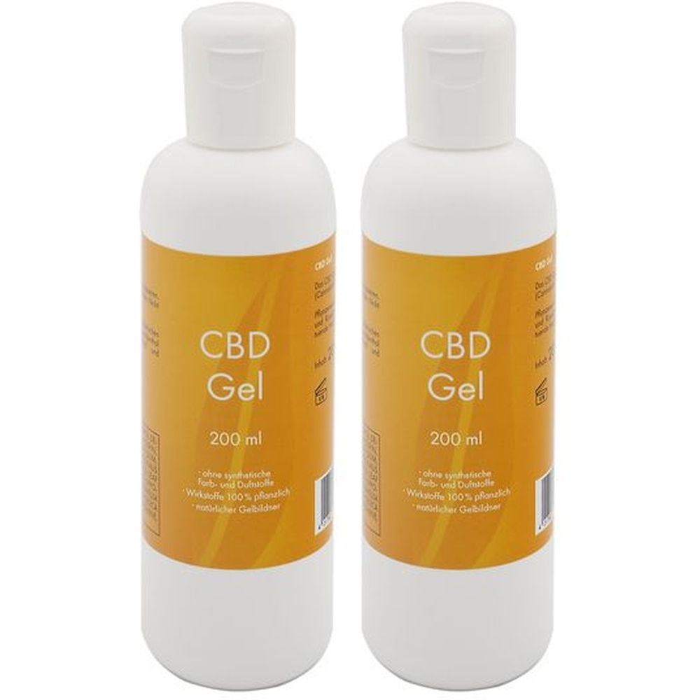 Zwei weiße Flaschen mit Klappdeckel. Auf den Etiketten steht "CBD Gel" und "200 ml".