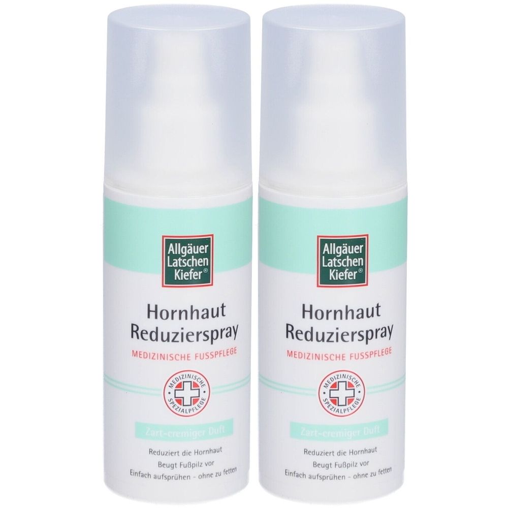 Zwei weiße Sprühflaschen mit hellgrünen Bändern. Aufschrift: Allgäuer Latschenkiefer Hornhaut Reduzierspray.