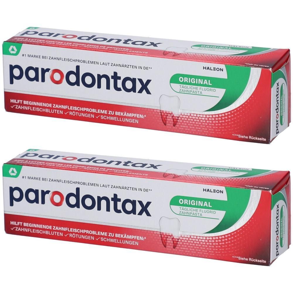 Zwei Tuben Parodontax Zahnpasta. Weiß-rote Verpackung mit grünen Akzenten. Aufschrift: Original, tägliche Fluorid-Zahnpasta.