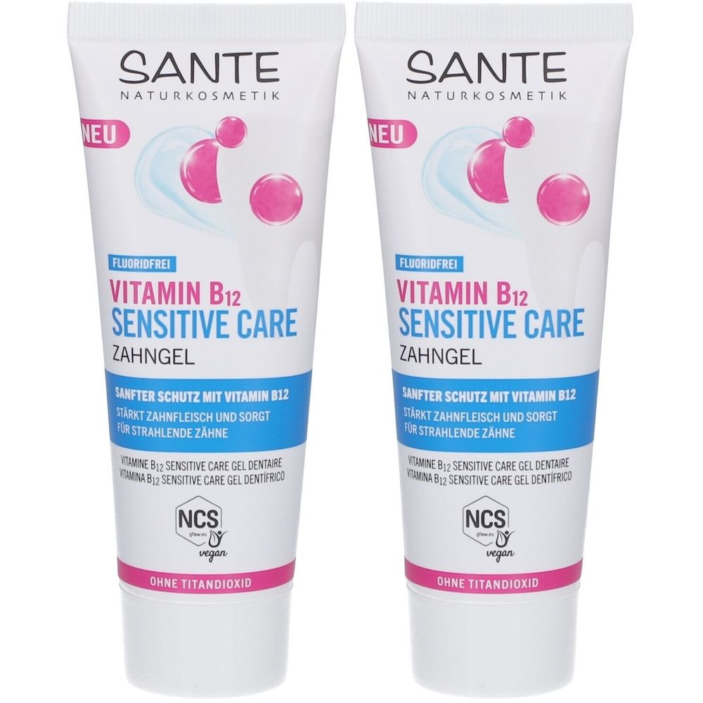 Zwei Tuben Zahngel. Aufschrift: SANTE, Vitamin B12 Sensitive Care Zahngel. Fluoridfrei, ohne Titandioxid. Vegan-Siegel.