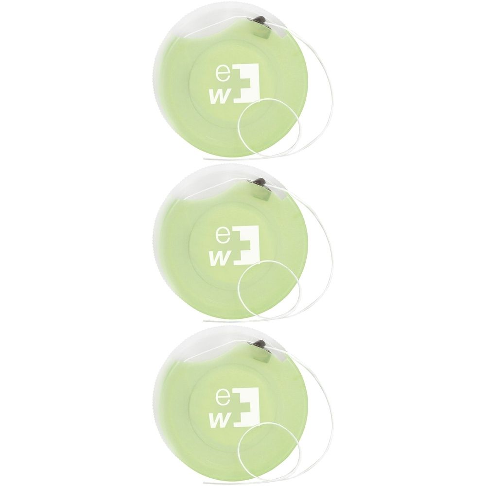 Drei grüne Zahnseidenbehälter mit weißem Faden. Auf jedem Behälter ist das Logo "ew" abgebildet.