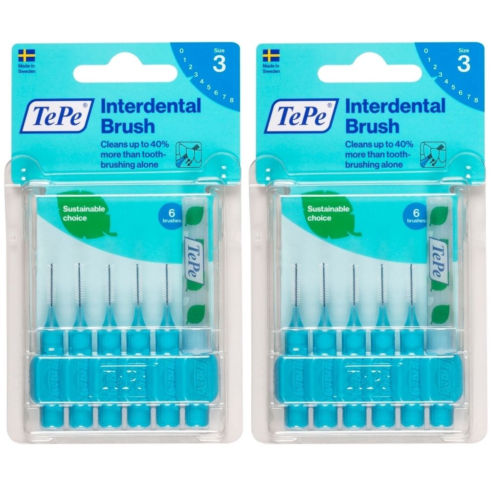 Zwei Packungen Interdentalbürsten. Blaue Griffe, transparente Verpackung. Größe 3, 6 Bürsten pro Packung. Marke TePe.
