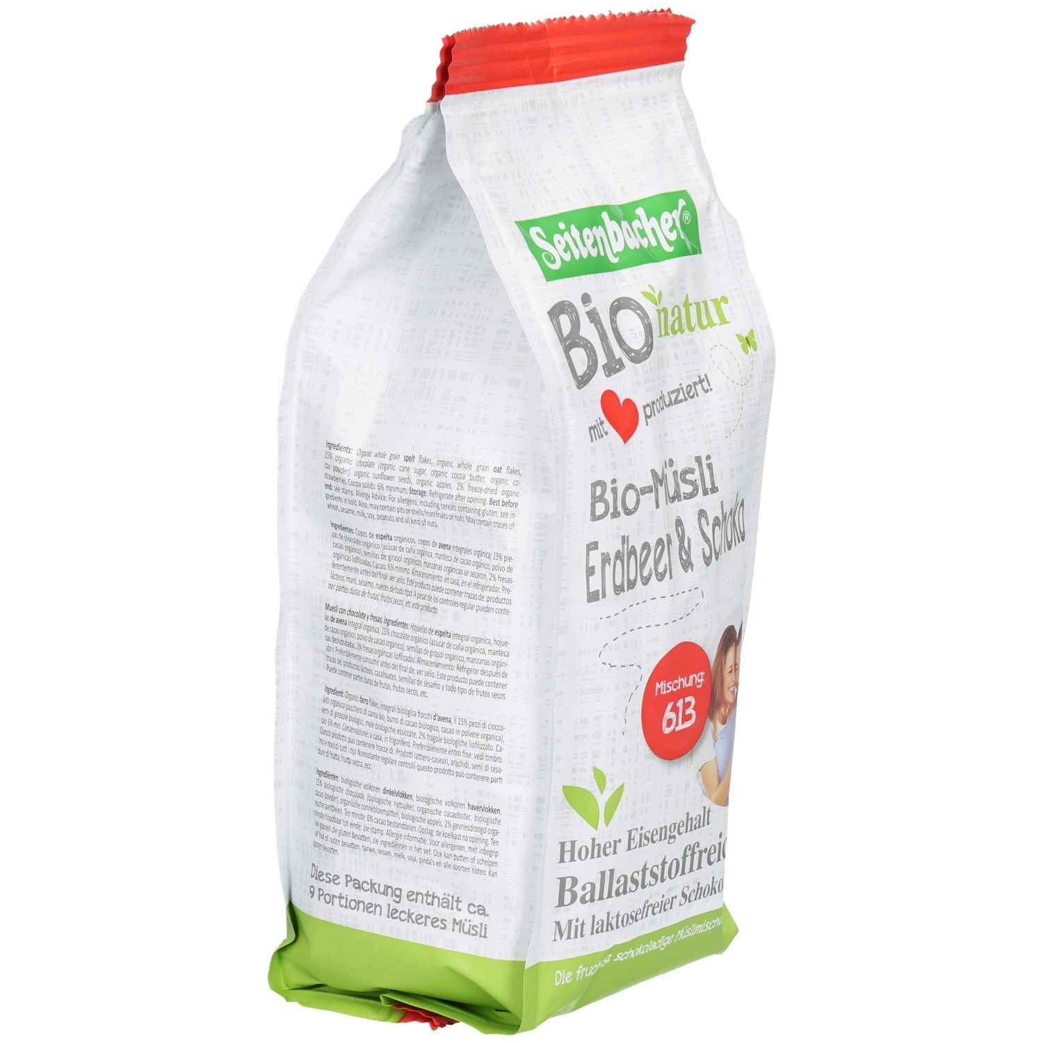 Seitenbacher Bio-Müsli Verpackung, Seitenansicht. Weißer Beutel mit rotem Verschluss. Textinformationen auf der Rückseite, Produktname und Logo sichtbar.