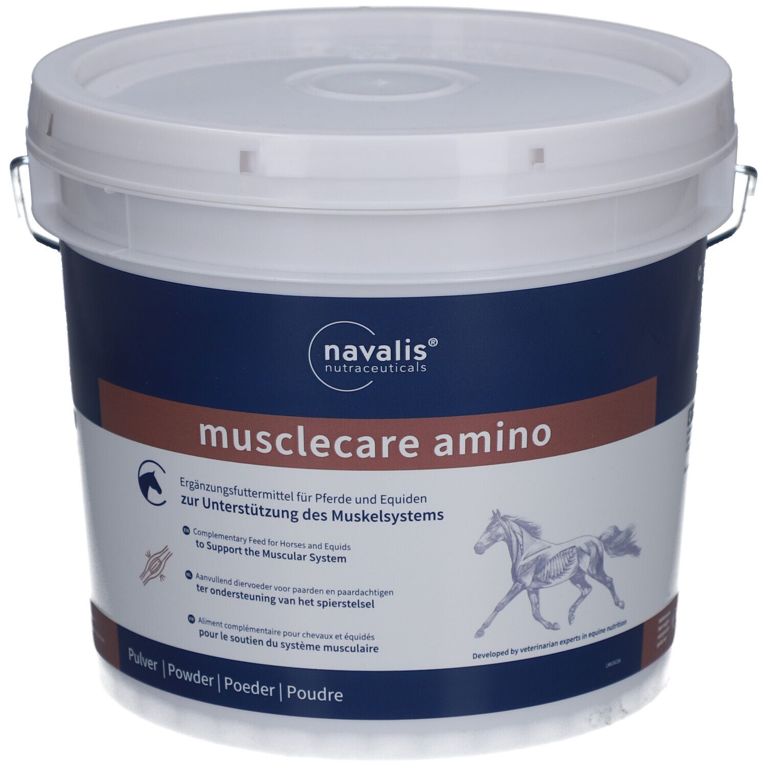 Weißer Eimer mit blauem und braunem Etikett. Aufschrift: musclecare amino. Ergänzungsfuttermittel für Pferde. Marke: navalis nutraceuticals.