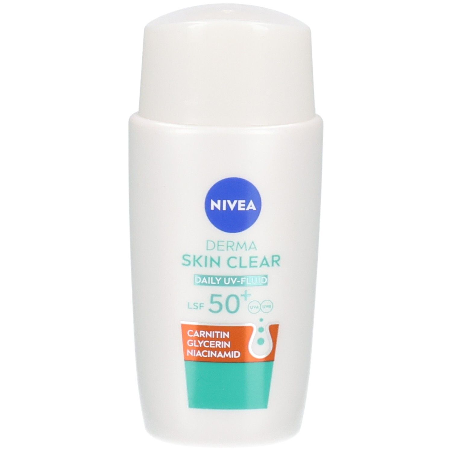 Weiße Flasche mit blauem NIVEA-Logo. Text: DERMA SKIN CLEAR, DAILY UV-FLUID, LSF 50+. Inhaltsstoffe: Carnitin, Glycerin, Niacinamid.