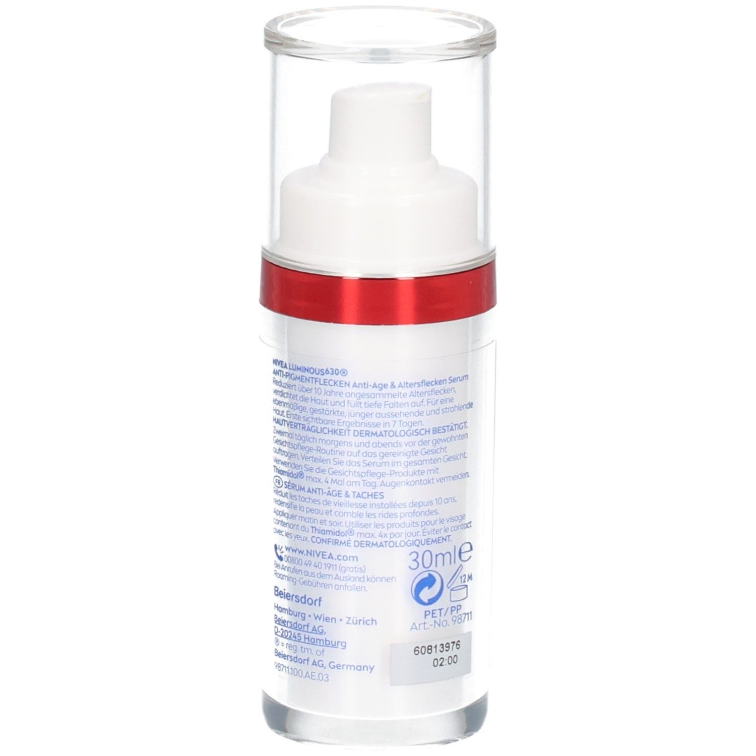 Rückseite des weißen Serums. Text in mehreren Sprachen. Aufschrift: NIVEA, Luminous630 Anti-Pigmentflecken Serum.