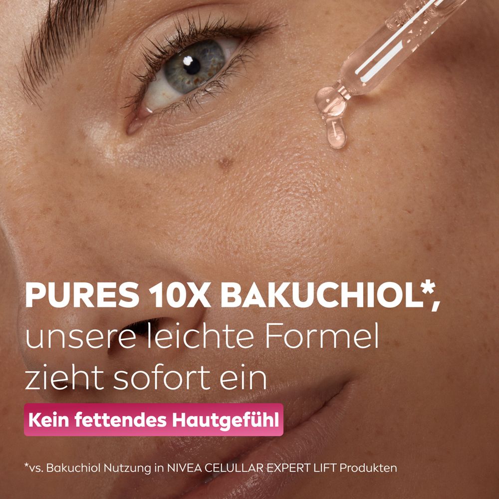 Nahaufnahme einer Hautpartie mit aufgetropftem NIVEA CELLULAR Expert Lift Bakuchiol Serum.