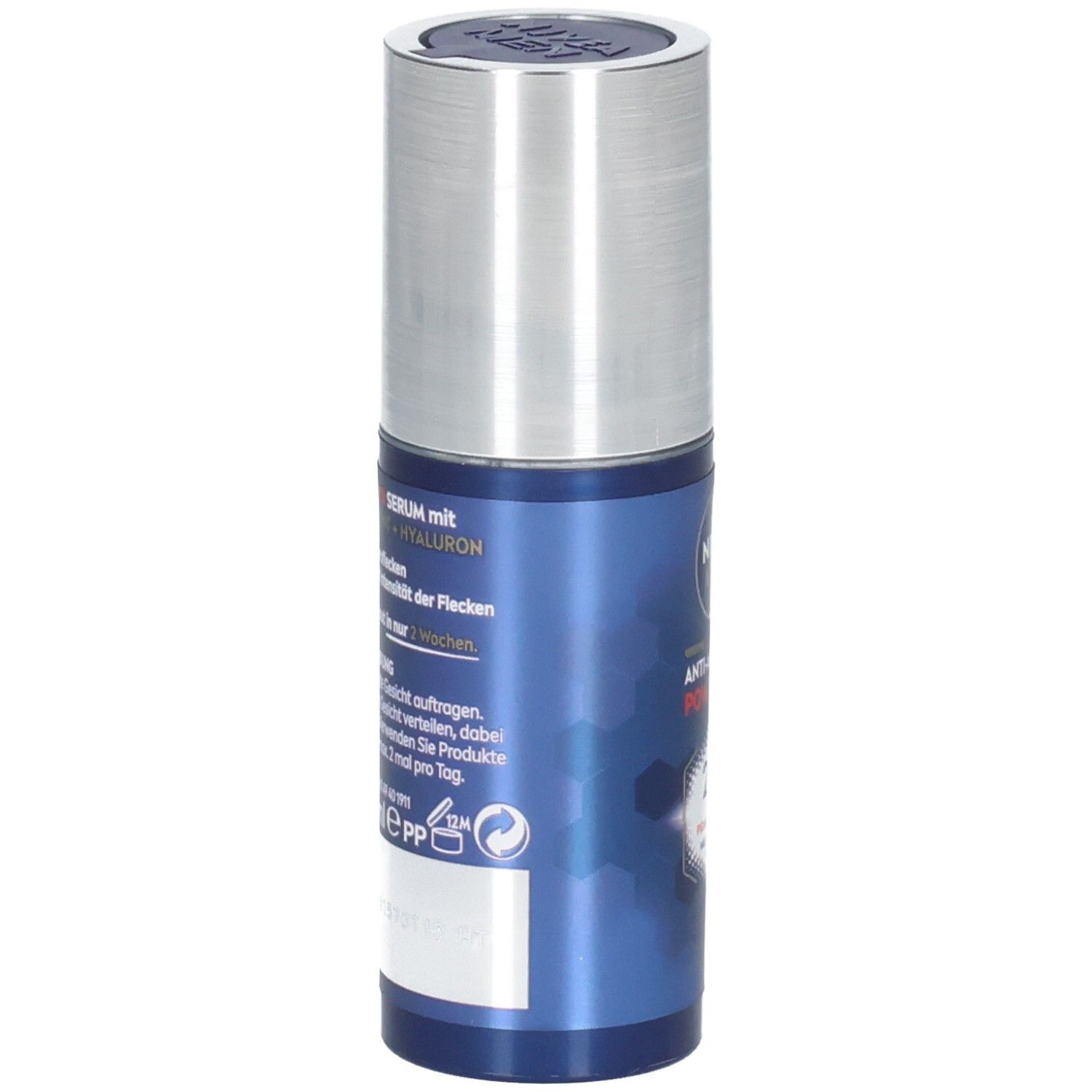 Blau-silberne Flasche NIVEA MEN Anti-Age Power Serum. Text mit Serum, Hyaluron, gegen Flecken und Falten. Silberner Deckel.