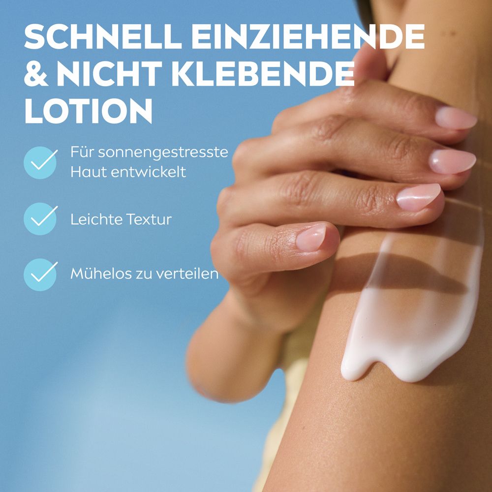 Hand trägt Lotion auf Arm auf. Text: SCHNELL EINZIEHENDE & NICHT KLEBENDE LOTION. Für sonnengestresste Haut, leichte Textur, mühelos zu verteilen.