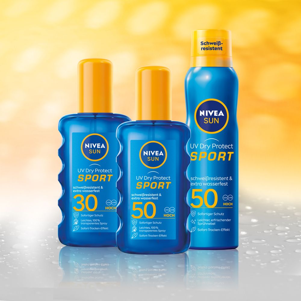 Nivea Sun UV Dry Protect Sport Sonnenspray LSF 50, 95% recycelte Flasche, blaue Sprühflasche mit gelbem Verschluss.