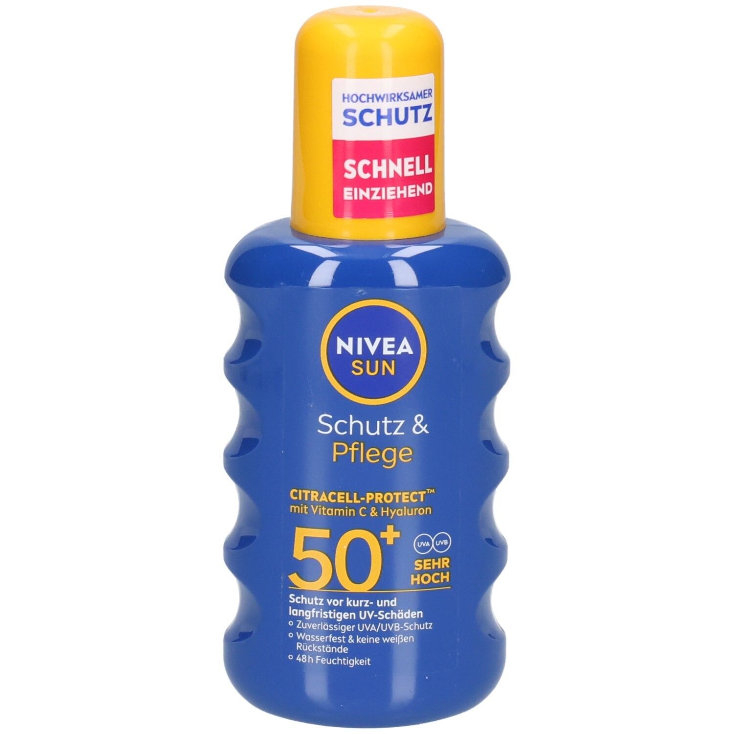 Blaue Flasche NIVEA Sun Schutz & Pflege Sonnenspray LSF 50+. Gelber Deckel. Text: SCHNELL EINZIEHEND, 50+ SEHR HOCH.