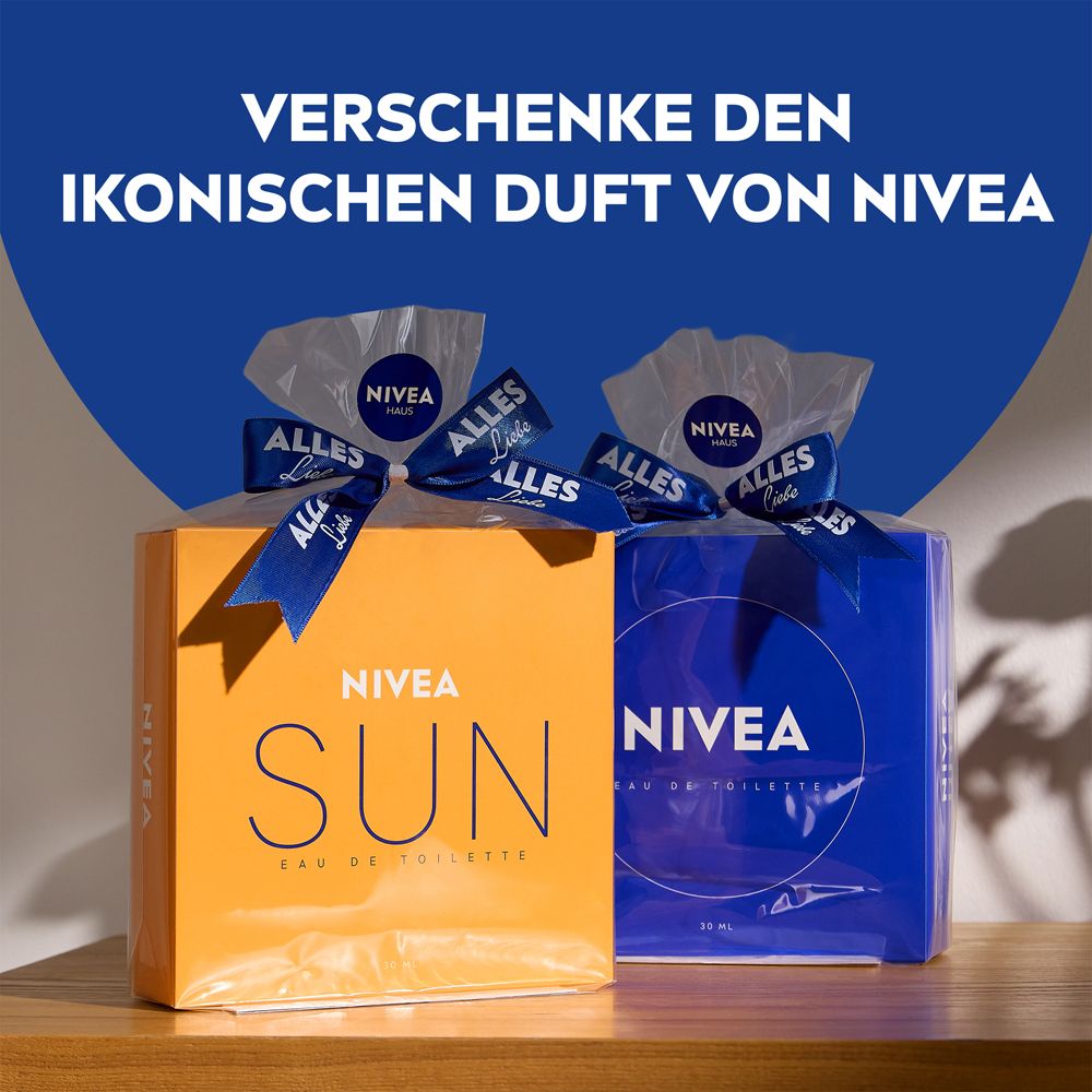 Zwei NIVEA SUN Eau de Toilette Geschenksets, verpackt mit Schleifen, Text: 'Veschenke den ikonischen Duft von NIVEA'.