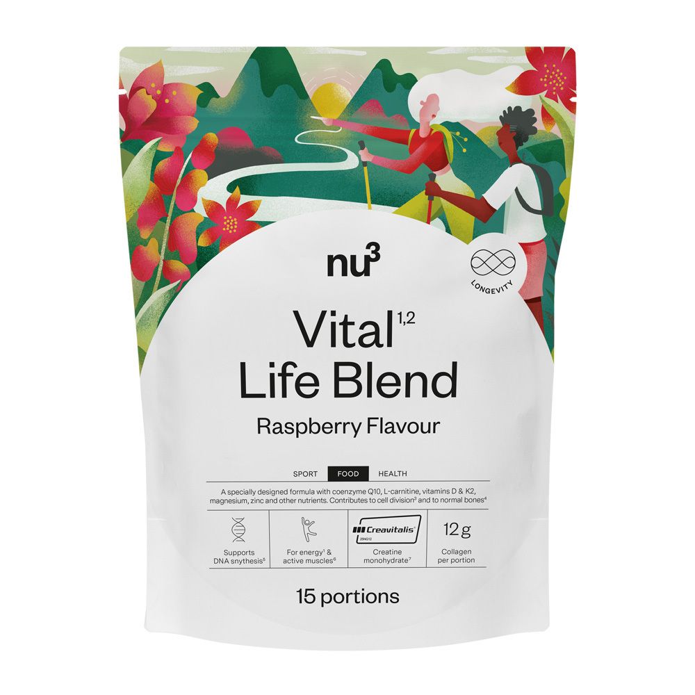 nu3 Vital Life Blend Himbeergeschmack Pulverbeutel mit Wanderern auf der Verpackung.