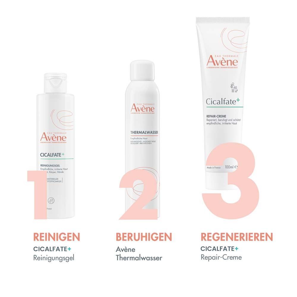 Drei Produkte: Cicalfate+ Reinigungsgel, Thermalwasser, Cicalfate+ Repair-Creme. Text: Reinigen, Beruhigen, Regenerieren.