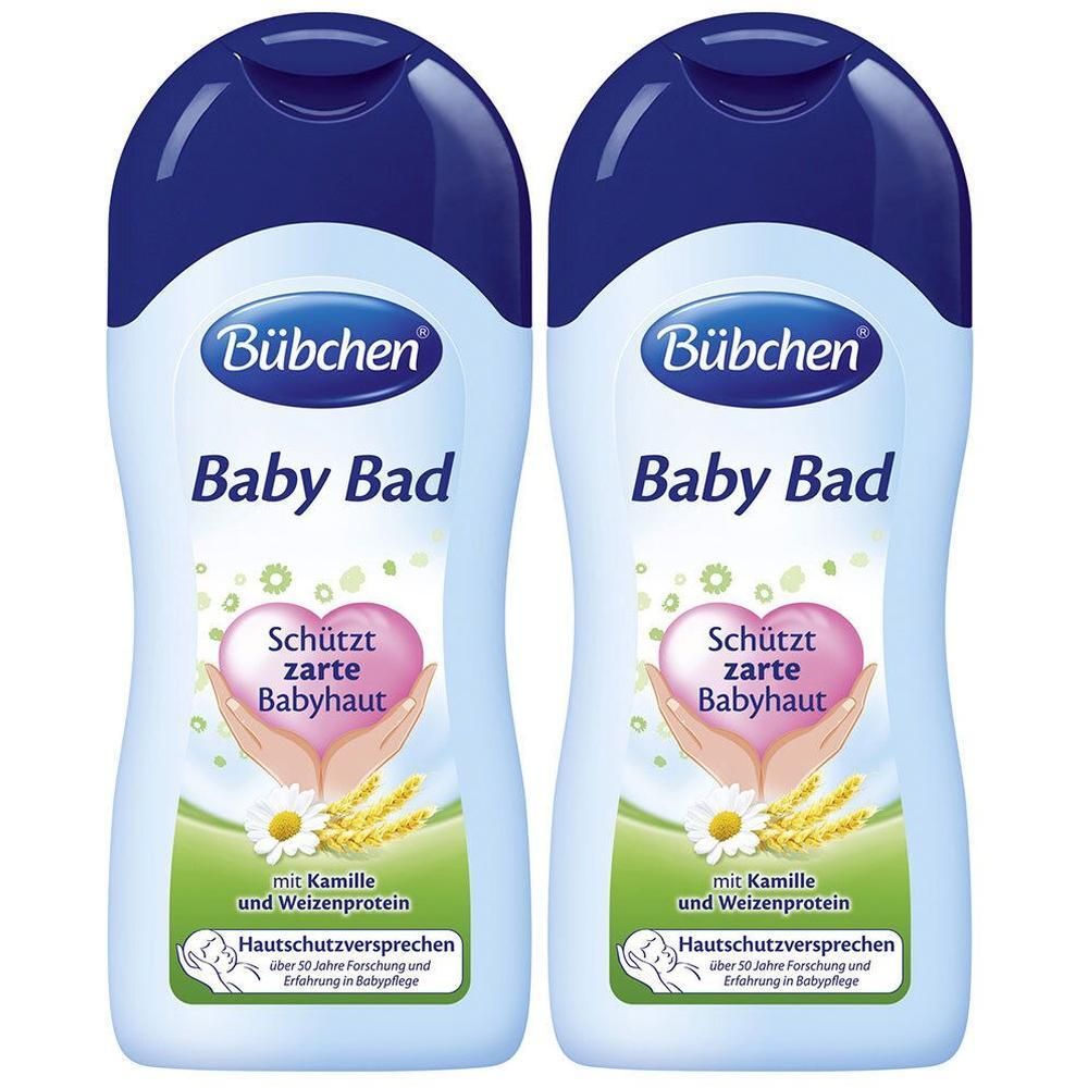 Zwei Baby Bad Flaschen. Hellblaue Flaschen mit blauem Deckel. Aufschrift: Bübchen Baby Bad. Herz mit Händen, Text: Schützt zarte Babyhaut.