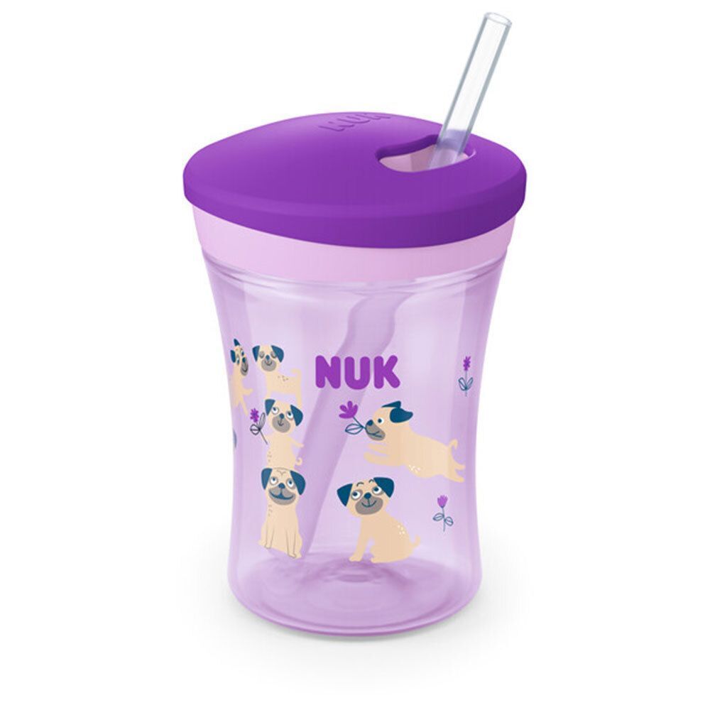 NUK Action Cup mit lila Deckel und Strohhalm. Transparenter Becher mit Hunde-Motiv. Aufdruck: NUK.