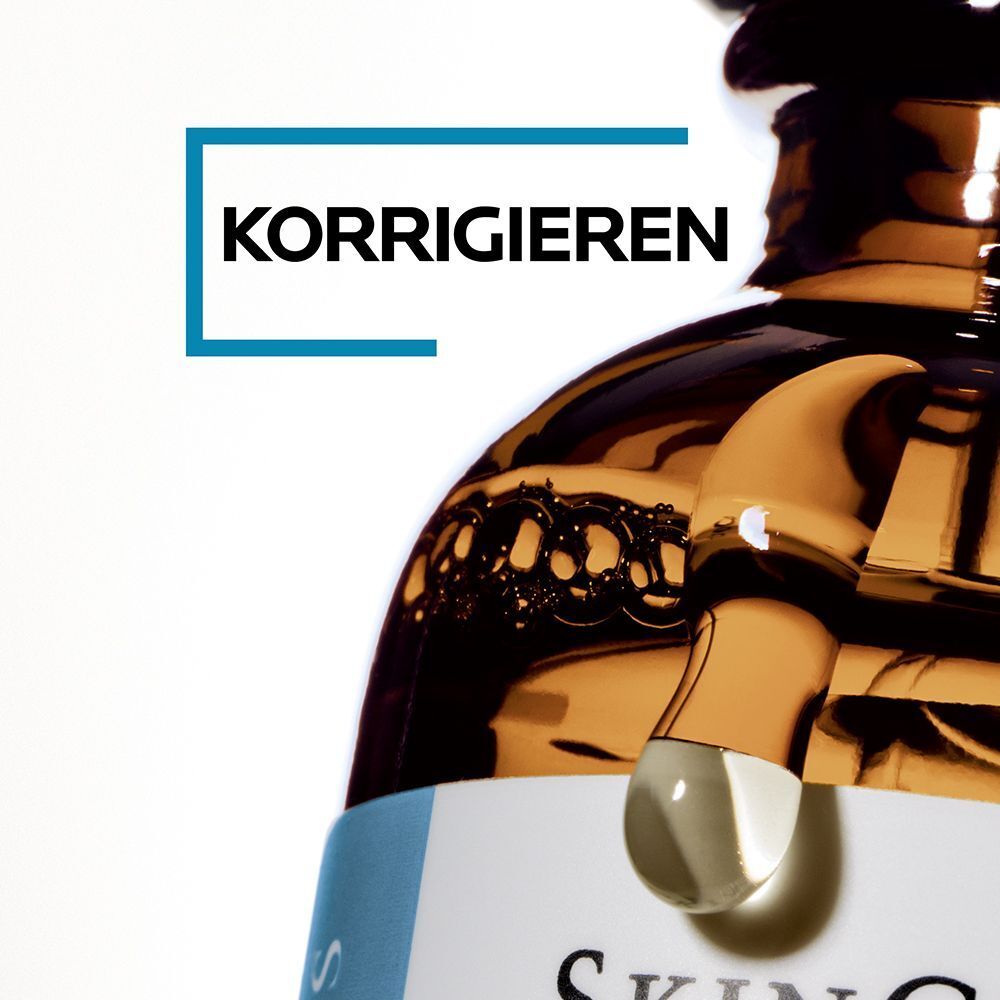 Nahaufnahme einer Flasche mit SKINCEUTICALS. Aufschrift: KORRIGIEREN. Tropfen Flüssigkeit.
