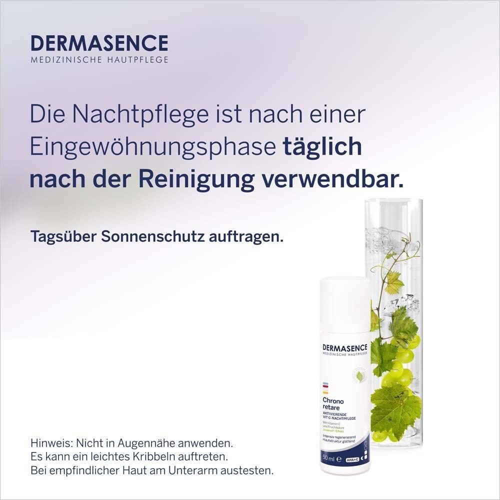 Nachtpflege-Flasche mit grüner Pflanze in Glas. Logo: DERMASENCE. Text: Die Nachtpflege ist nach einer Eingewöhnungsphase täglich nach der Reinigung verwendbar.