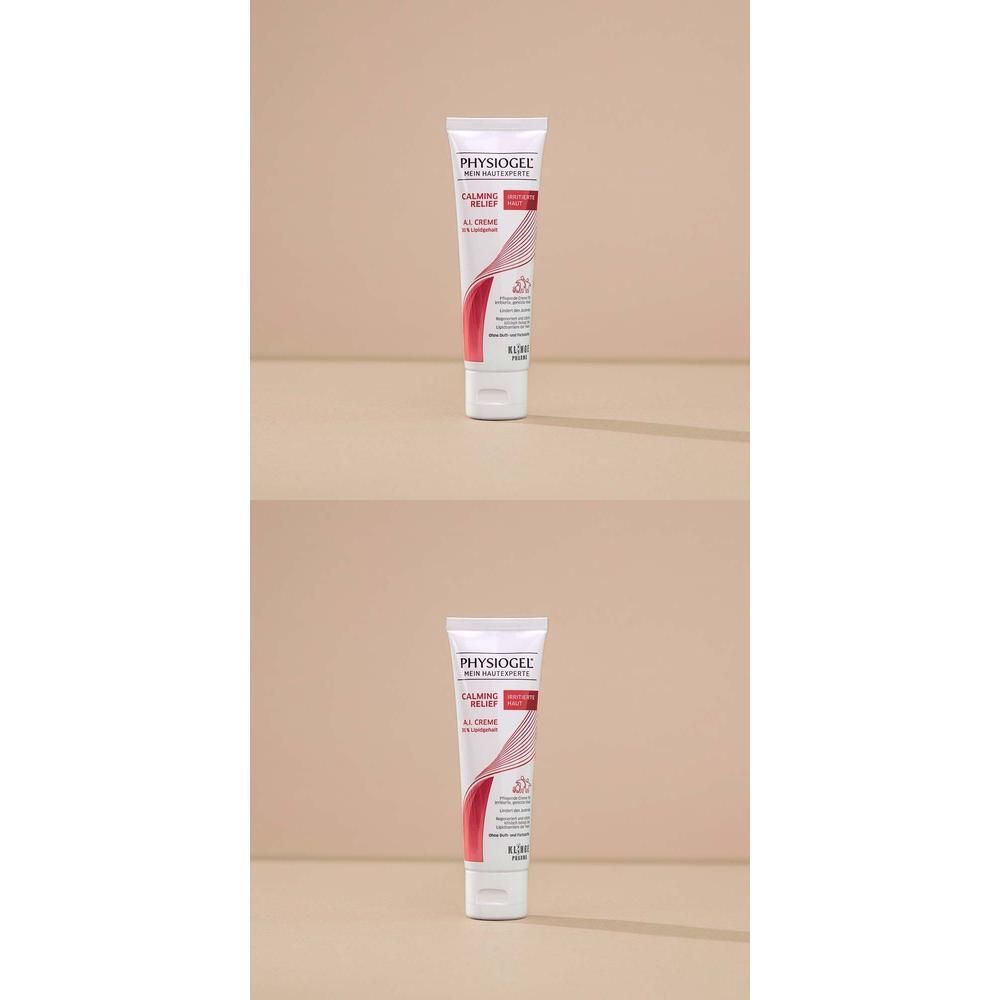 Zwei Tuben PHYSIOGEL Calming Relief A.I. Creme. Weiße Tuben mit roter und weißer Beschriftung. Aufschrift: Calming Relief A.I. Creme.
