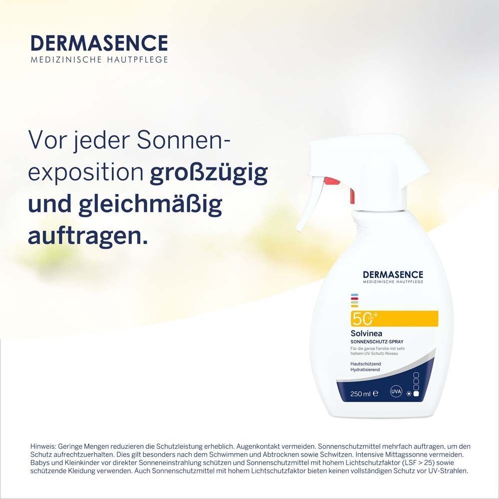 Solvinea Sonnenschutz-Spray LSF 50+. Weiße Flasche mit Sprühkopf, gelbem Etikett und blauer Schrift. Text: Vor jeder Sonnenexposition auftragen.