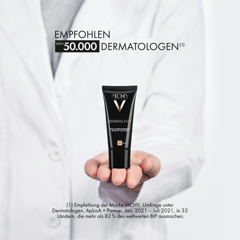 Eine Hand hält eine Tube VICHY DERMABLEND. Text: Empfohlen von 50.000 Dermatologen.