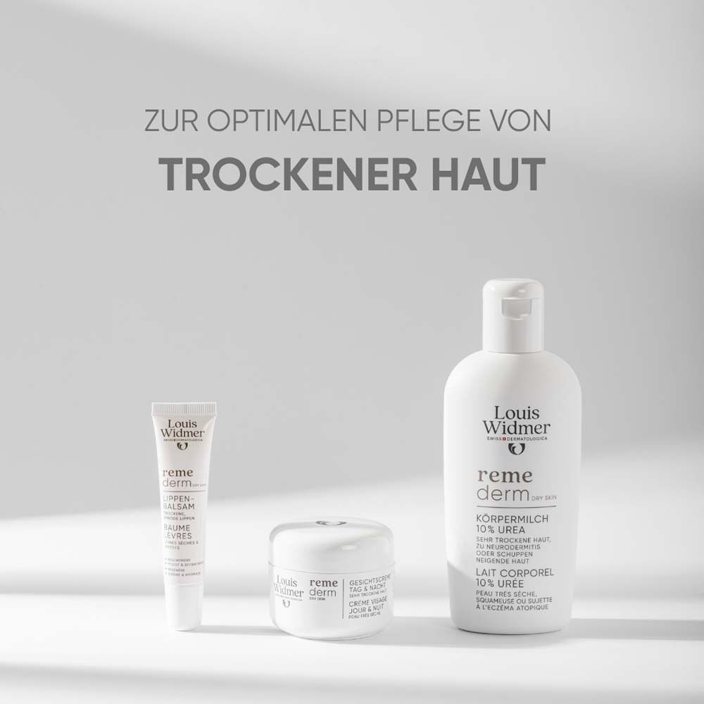 Drei Produkte Louis Widmer: Lippenbalsam, Gesichtscreme Tag & Nacht, Körperemulsion 10% Urea. Text: Zur optimalen Pflege von trockener Haut.