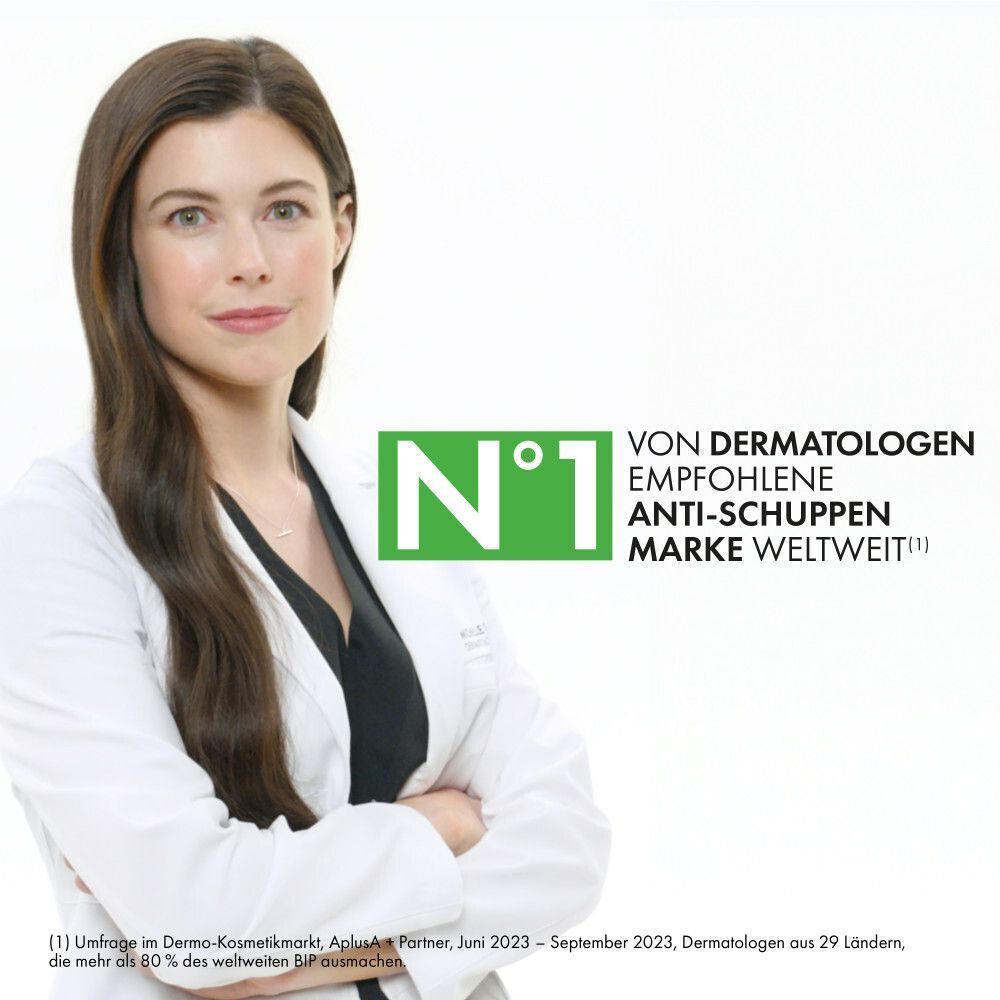 Frau im weißen Kittel. Text: Von Dermatologen empfohlene Anti-Schuppen Marke weltweit. Logo: N°1 in Grün.