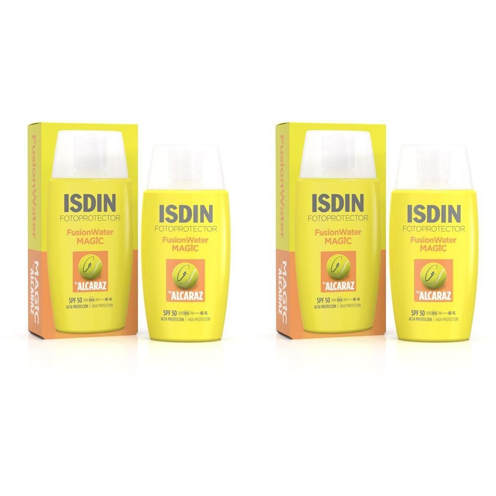 Zwei gelbe Flaschen mit weißem Deckel und gelber Verpackung. Aufschrift: ISDIN Fotoprotector Fusion Water Magic. Mit Alcaraz-Logo.