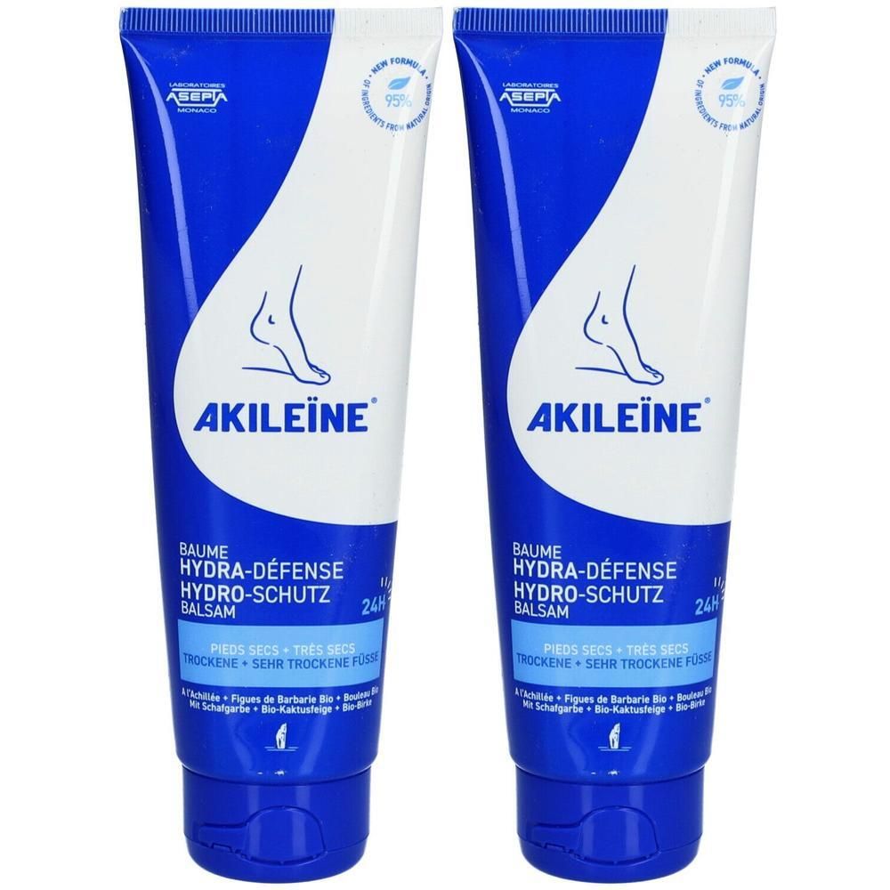Zwei Tuben mit blau-weißer Verpackung. Aufschrift: AKILEINE, BAUME HYDRA-DEFENSE HYDRO-SCHUTZ BALSAM. Abbildung eines Fußes.