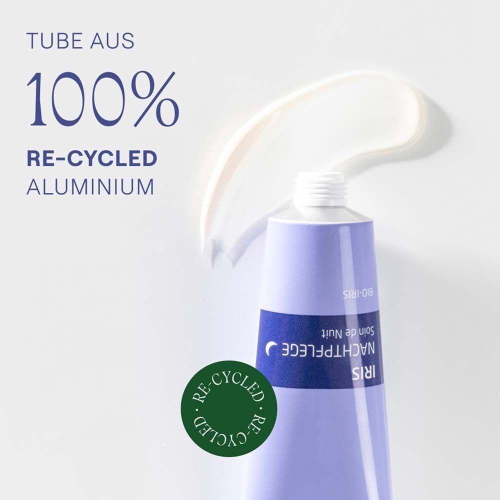 Tube aus 100% recyceltem Aluminium. Creme-Klecks. Produkt: IRIS Nachtpflege. Grünes Siegel: Re-cycled.